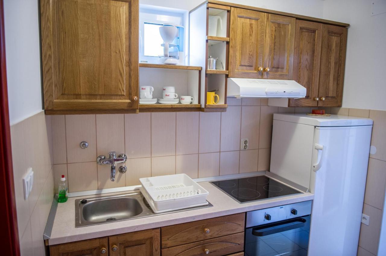 Apartments Skarpa 1601 로고즈니차 외부 사진
