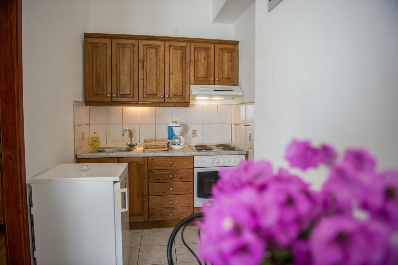 Apartments Skarpa 1601 로고즈니차 외부 사진